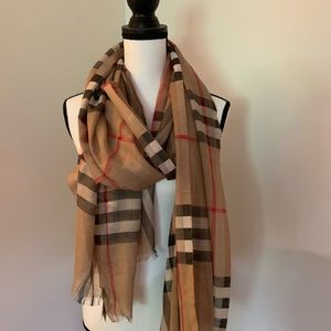 Burberry Light-Weight Scarf - image 1